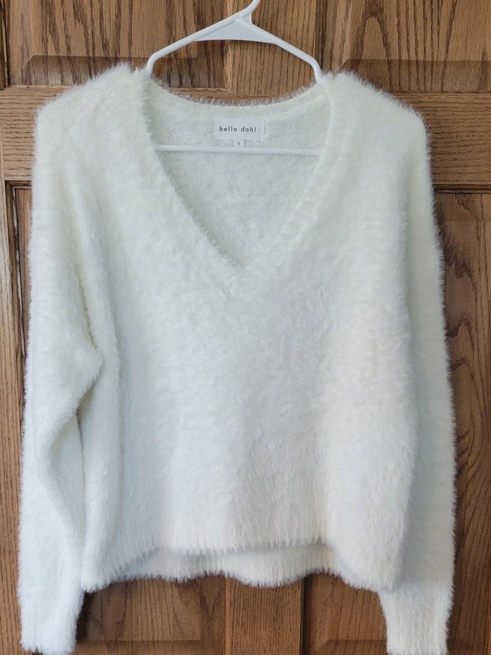 bella dahl White Fuzzy V-Neck Women's Sweater